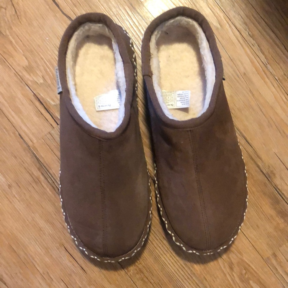 Brown bearpaw slipper shoes
